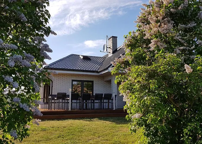 Sinilille 7 * Kuressaare